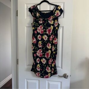 Size XL Stork & Babe Floral Flutter Sleeve Maternity Midi Dress